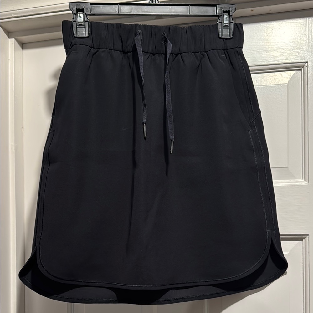 Lululemon Black On The Fly Skirt, Size 6